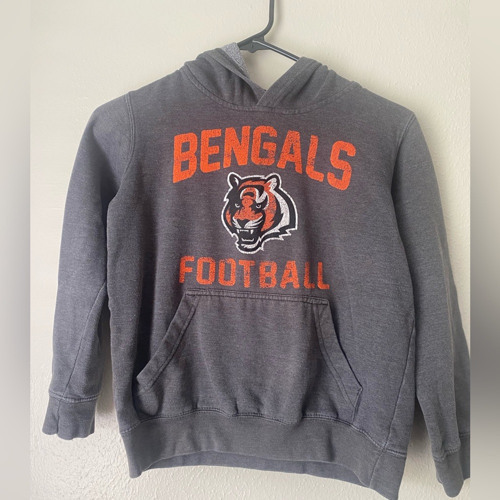 NFL Bengals football hoodie for kids size Medium